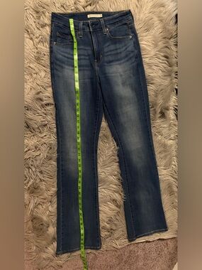 Women’s Levi Jeans